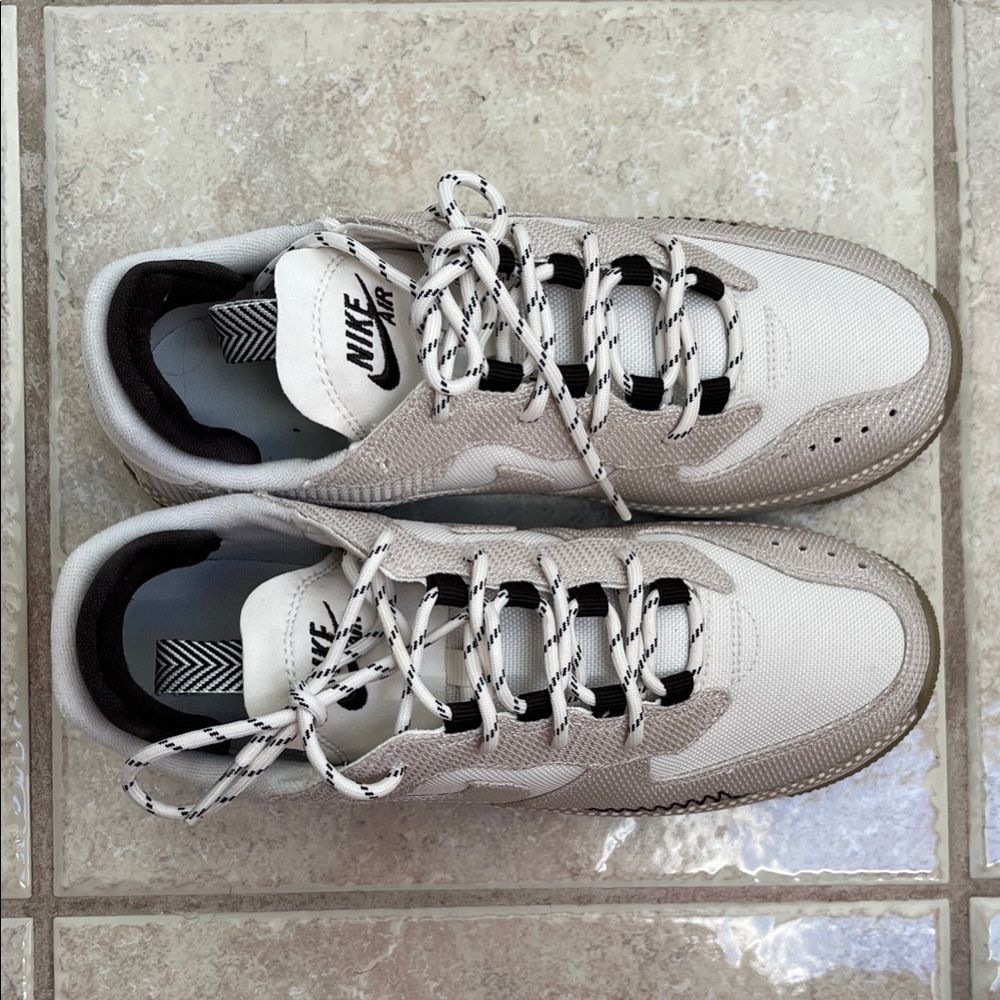 Nike Air Men's White and Gray Sneakers